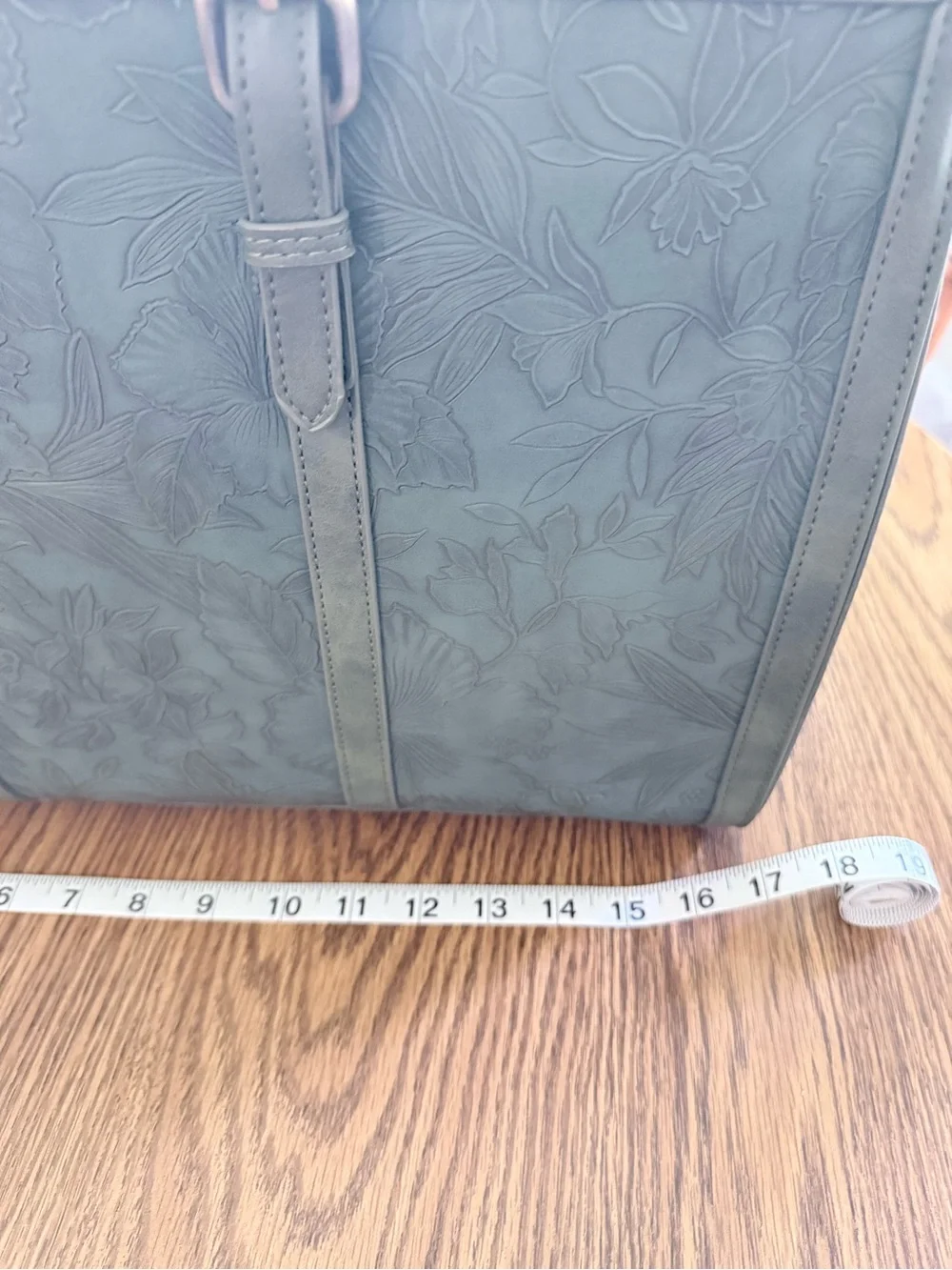 Ecosusi Green Floral-Embossed Computer Bag - Picture 2 of 11